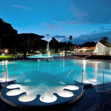 Pine-shaded Getaway W Pool * Baia Domizia